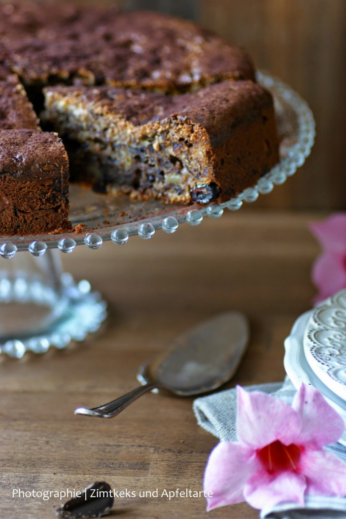 Schokoladenkuchen mit Cranberries und Pinienkernen - Zimtkeks und ...