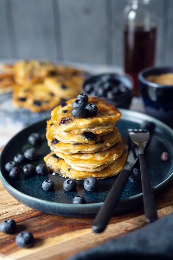 Klassische Blueberry-Pancakes - Heidelbeer-Pancakes -Rezept mit Buttermilch
