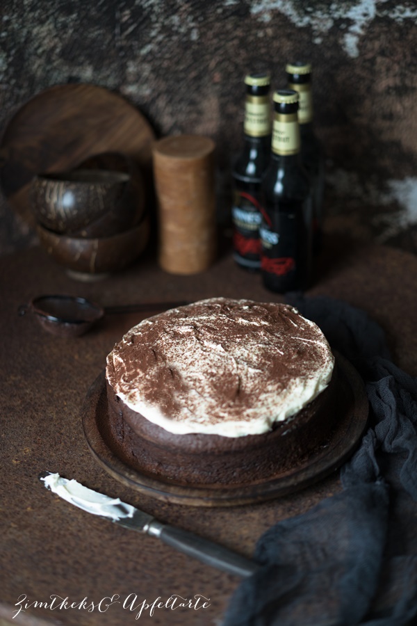 Saftiger Guinness-Schokoladenkuchen einfach und schnell selber backen 