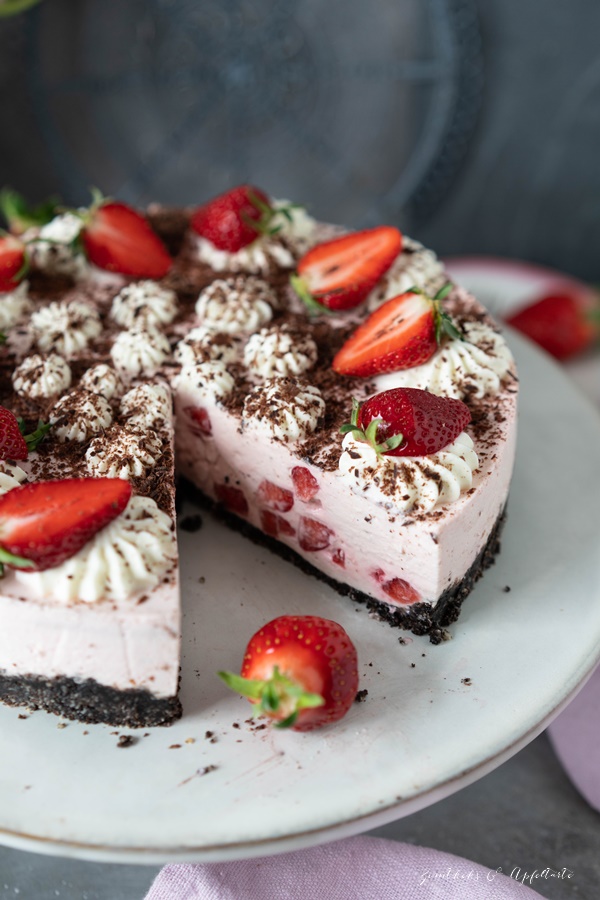 No bake Strawberry-Cheesecake mit Oreo-Boden - Erdbeer-Cheesecake