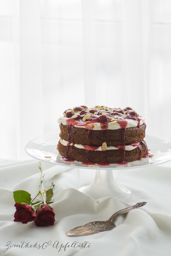 Naked-Cake im Schwarzwälder-Kirsch-Style - einfaches Rezept von ZimtkeksundApfeltarte.com