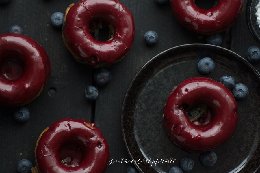 Blaubeer-Donuts