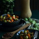 Rosenkohl-Butternut Salat mit Cranberries