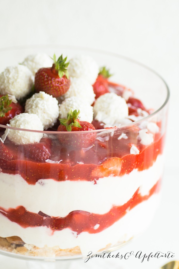 Tolles Rezept für Erdbeer-Kokos-Dessert im Glas 