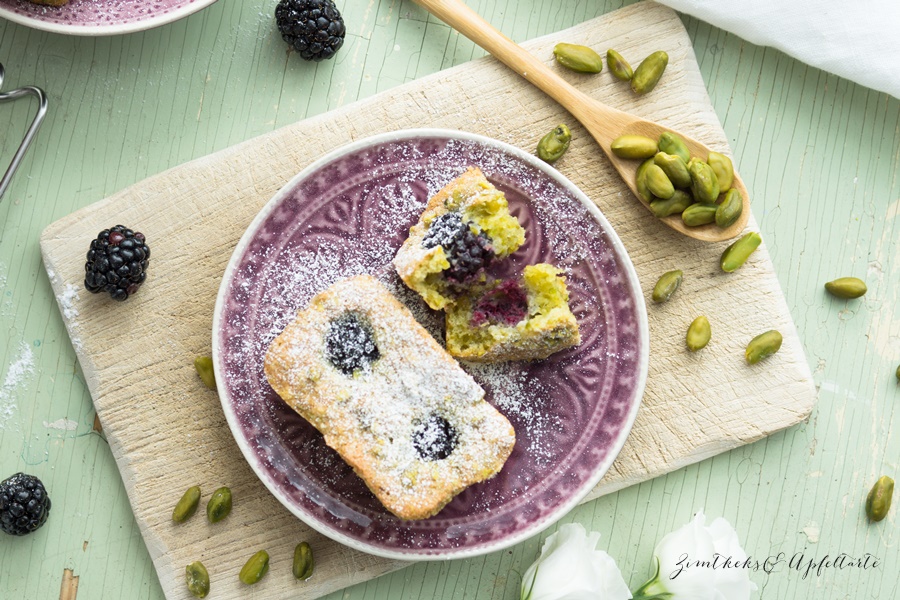 Pistazien Friends mit Brombeeren - ZimtkeksundApfeltarte.com