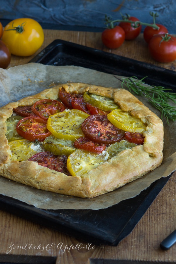 einfach lecker: Heirloom-Tomaten-Galette mit Kräuter-Ricotta