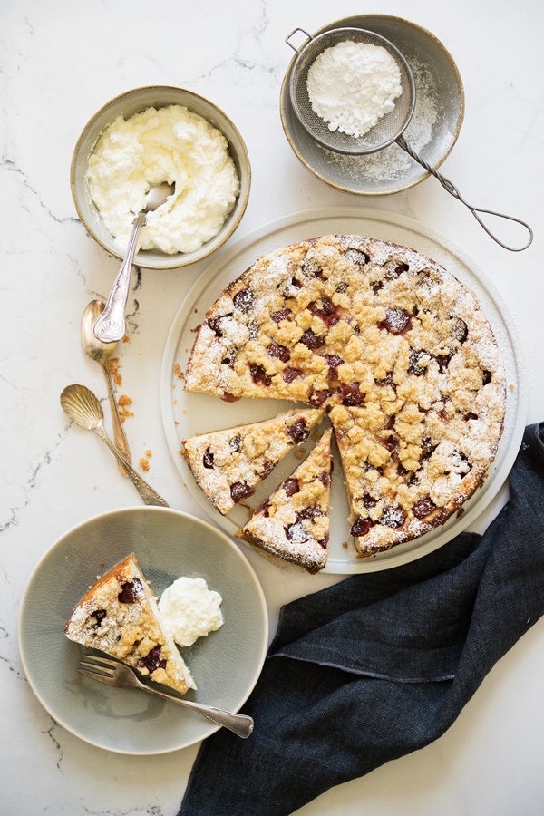 Cremiger Käse-Kirschkuchen mit Streuseln ganz einfaches Rezept