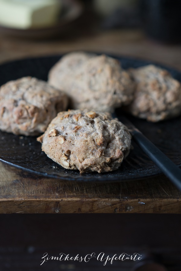 Dinkel-Walnuss-Brötchen mit Apfel-Maronen-Aufstrich - tolle Rezepte von ZimtkeksundApfeltarte.com 