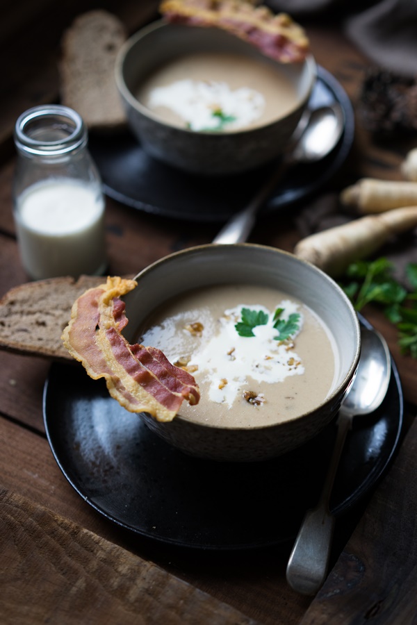 Maronensuppe mit karamellisierten Nüssen und Speck - leckeres und einfaches Rezept 