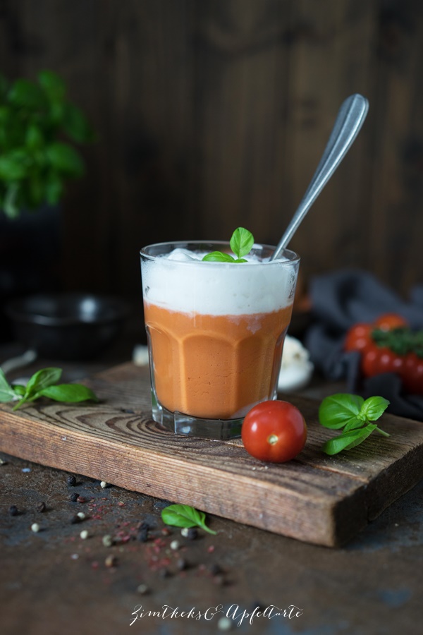 Tomaten-Cappuccino - einfach, schnell und lecker - Rezept von ZimtkeksundApfeltarte.com