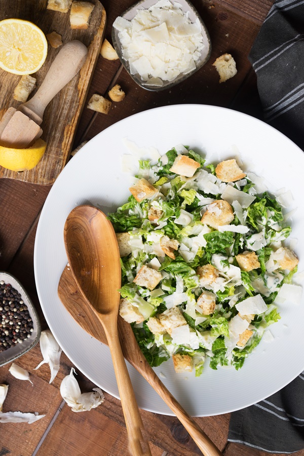 Rezepte für leckere und gelingsichere Sommersalate - Ceasar Salad