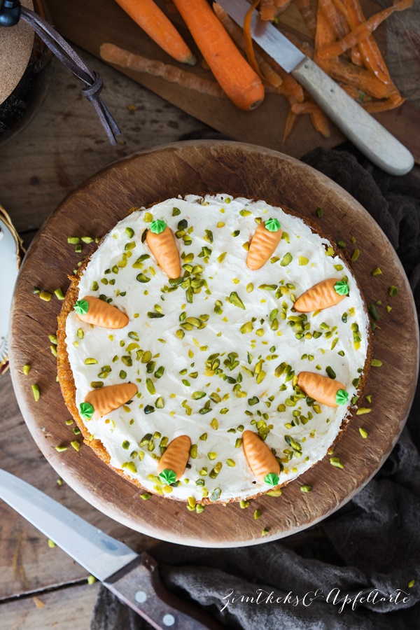 Veganer und glutenfreier Rüblikuchen - Karottenkuchen - Carrot Cake - einfaches Rezept 