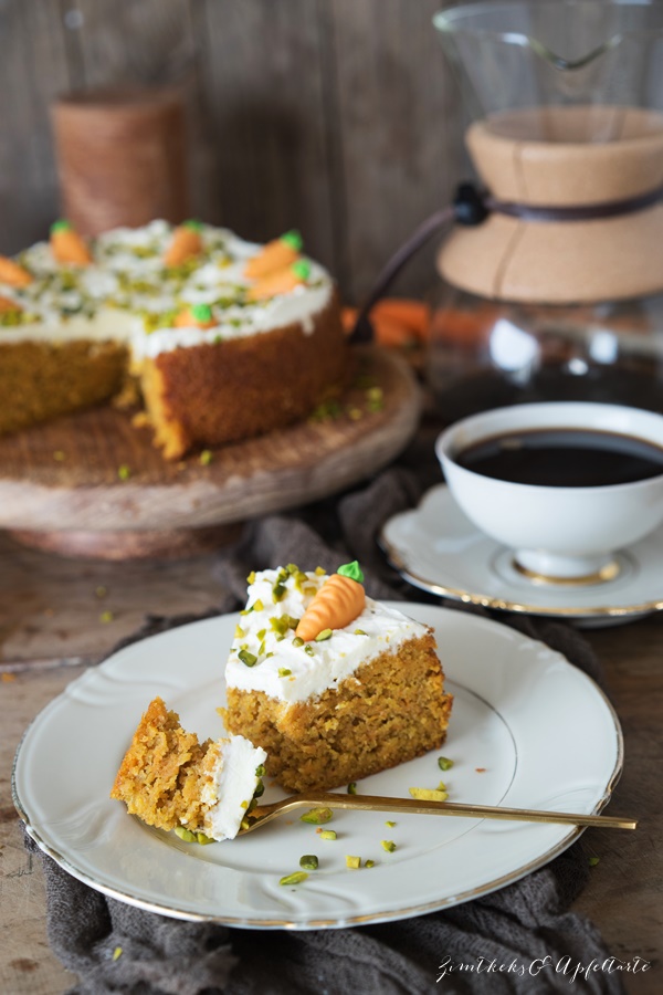 Veganer und glutenfreier Rüblikuchen - Karottenkuchen - Carrot Cake - ganz einfach und schnell gebacken