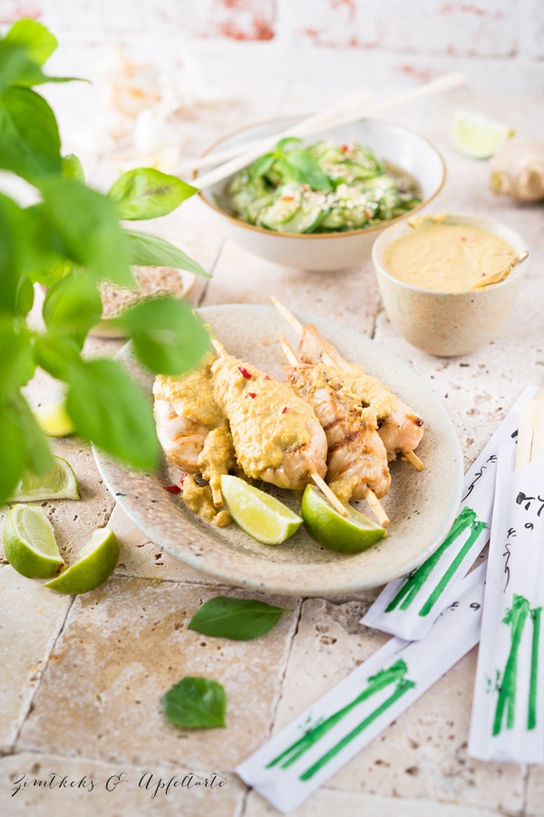 Saté Spiesse mit Erdnusssauce und Thai Gurkensalat