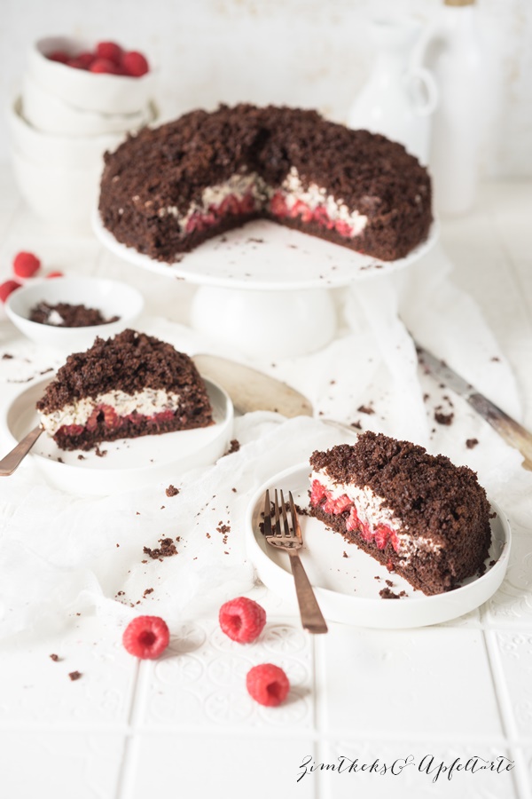 Maulwurfkuchen mit Himbeeren super fruchtig und ganz einfach selber backen