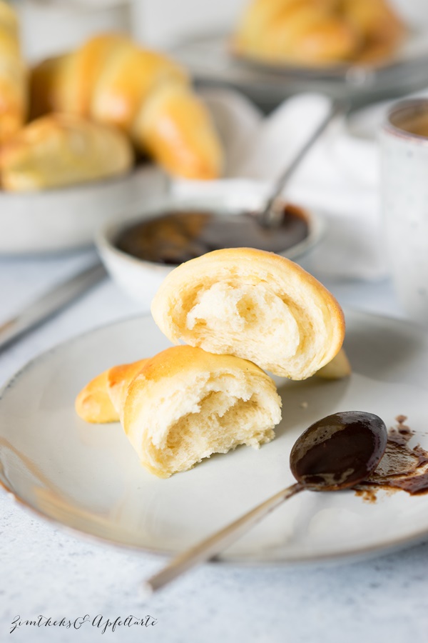 Fluffige Kartoffel-Hörnchen mit Pflaumenmus - lecker und ganz einfach 