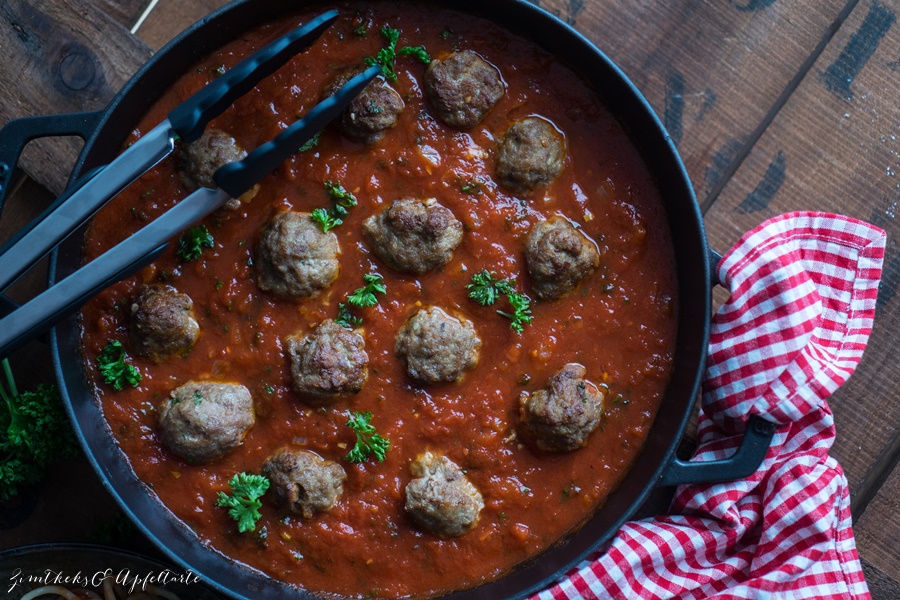 Fix auf dem Tisch: Spaghetti and Meatballs - Blitzrezept für Fleischbällchen in Tomatensauce