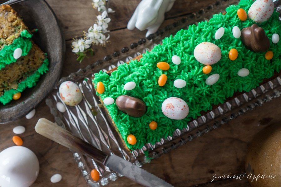 Einfach und gelingsicher: saftiger Rüblikuchen - Carrot-Cake - mit Mascarpone-Topping