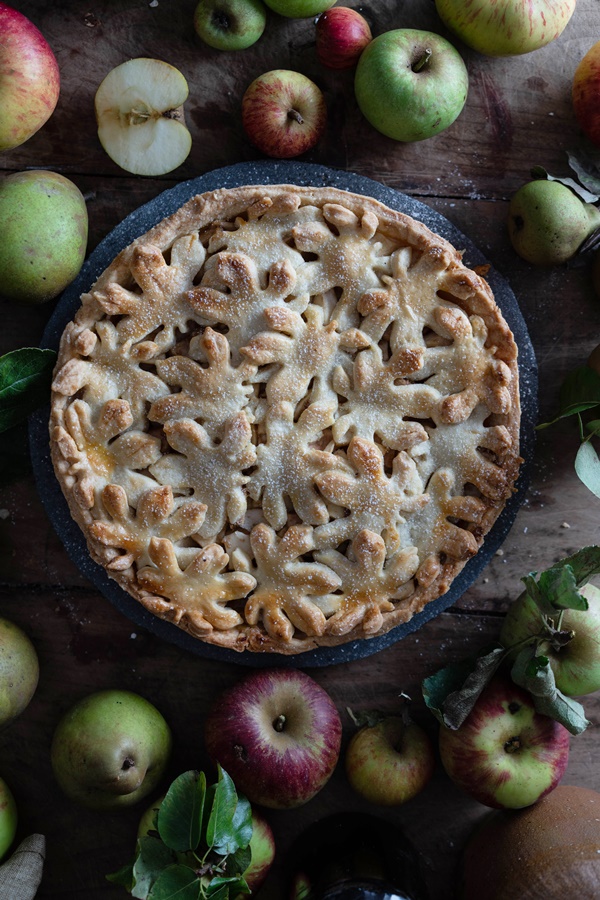 Einfaches und gelingsicheres Rezept für gedeckter Birnen-Apfel-Kuchen - Spiced Pear Apple Cake