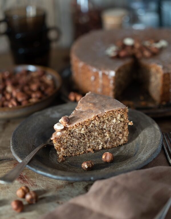 Bester Saftiger Nusskuchen Nach Omas Einfachem Rezept Mit Zimtglasur