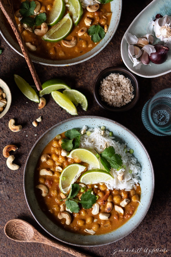 30 Minuten Thai Curry mit Kichererbsen vegan - einfaches Rezept