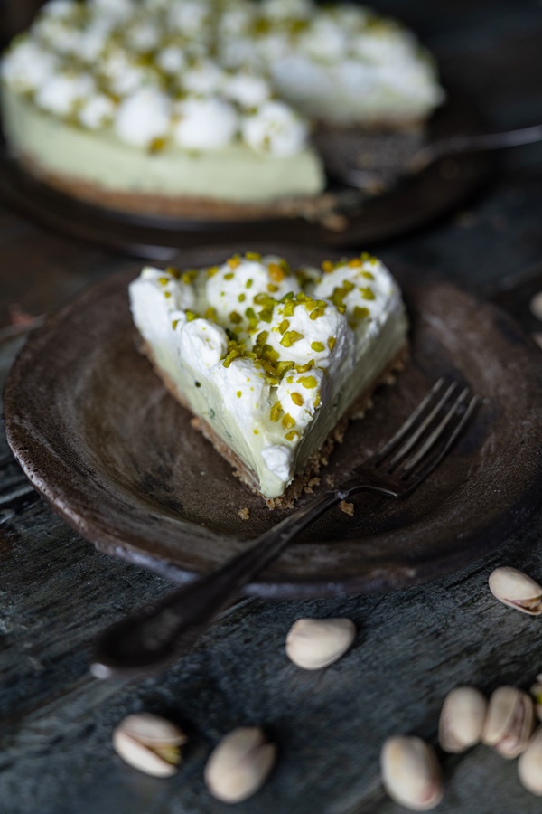 Cremiger Pistazien-Cheesecake ohne Backen - super einfach und gelingsicheres Rezept