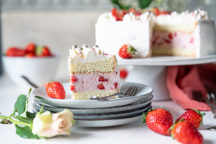 Rezept für Erdbeer-Sahne-Torte im Muttertagsgewand