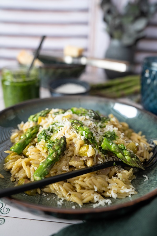 One Pot Orzo mit Pesto