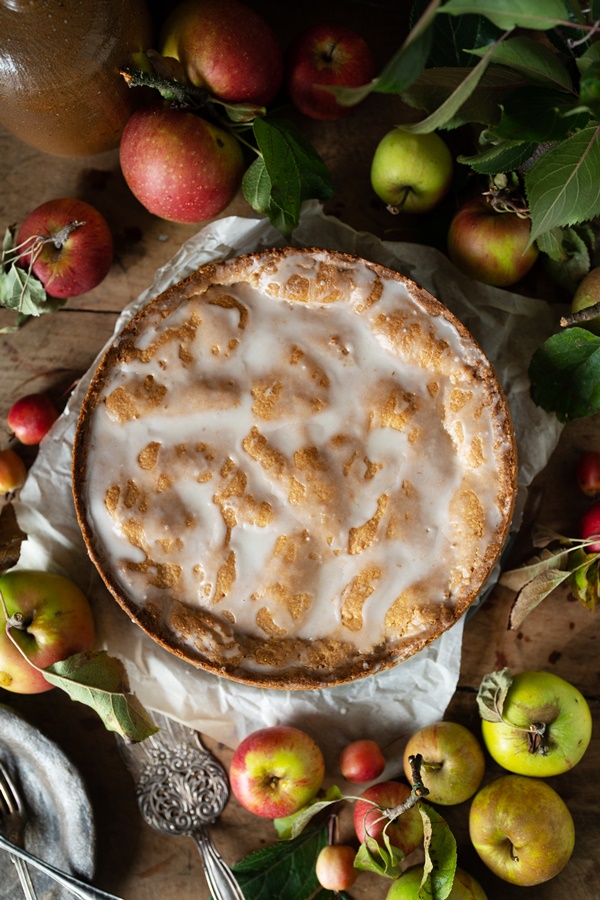 Gelingsicheres Rezept gedeckter Apfelkuchen saftig