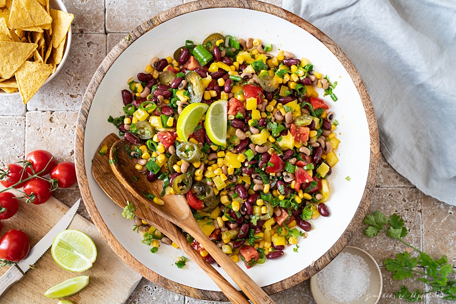 Einfaches Rezept f&uuml;r einen proteinreichen Bohnensalat mit Limettendressing