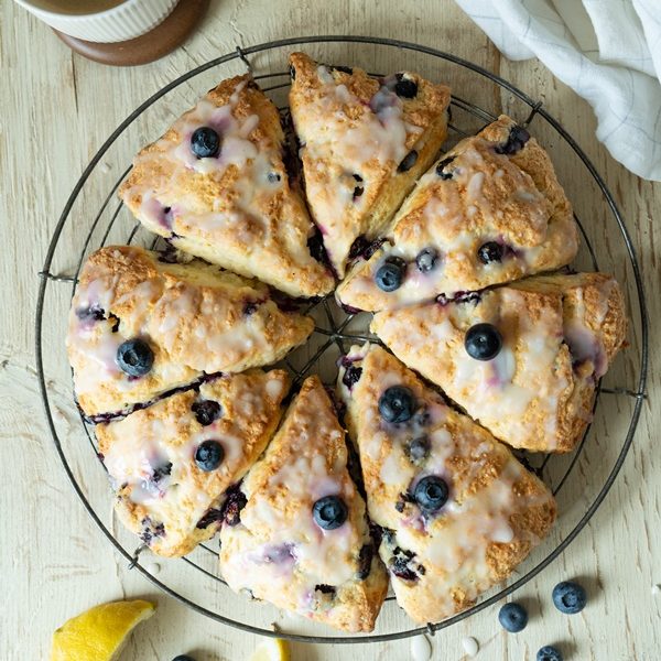 Einfaches und gelingsicheres Rezept für Blaubeer Scones
