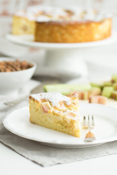 einfaches Rezept für Low Carb Rhabarberkuchen