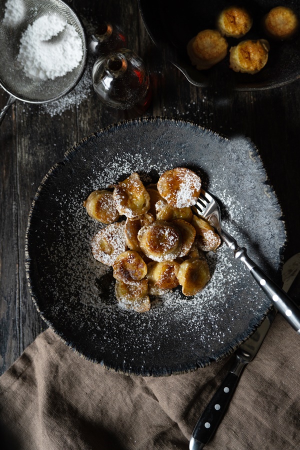 Super schnelles Rezept für einfache Mini-Bananen Pancakes