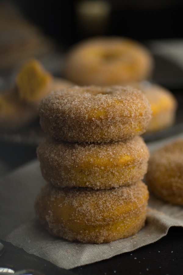 Einfaches Rezept für Ofen-gebackene Kürbis-Donuts