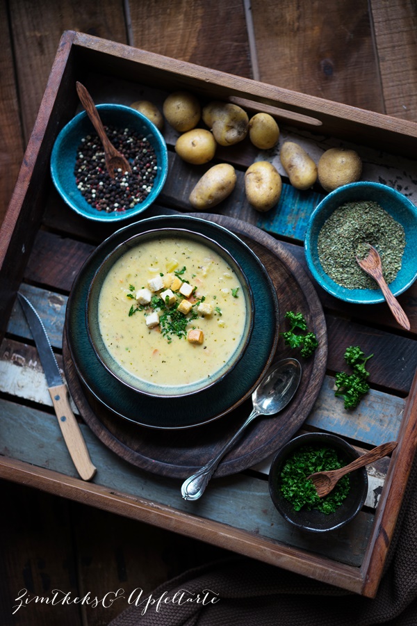 Omas Kartoffelsuppe ganz einfaches Rezept