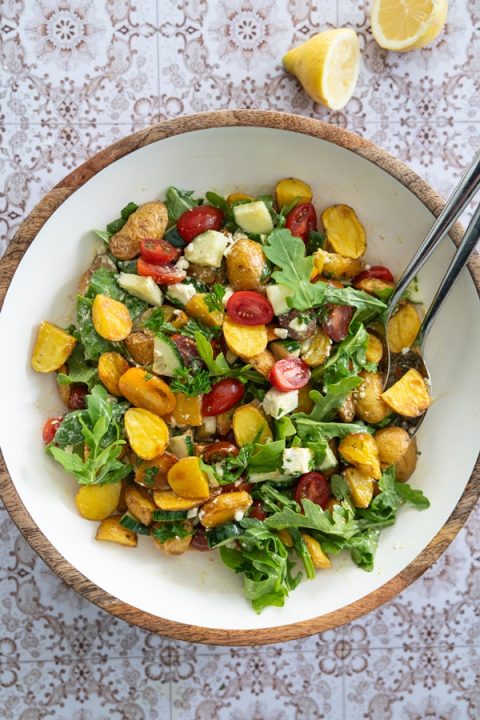 Super einfaches Rezept für einen Salat von Ofenkartoffeln mit Honig-Senf-Dressing