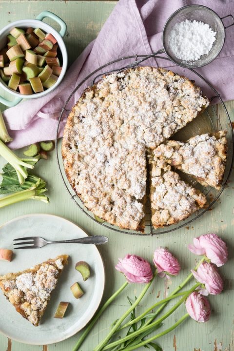 Rhabarber Streuselkuchen - einfaches Rezept