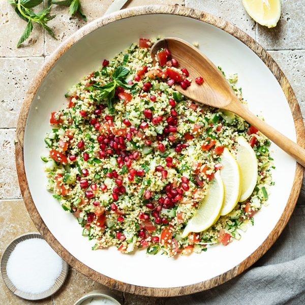 Einfaches, gelingsicheres Rezept für Tabouleh-Salat, als Grillbeilage oder Sommersalat