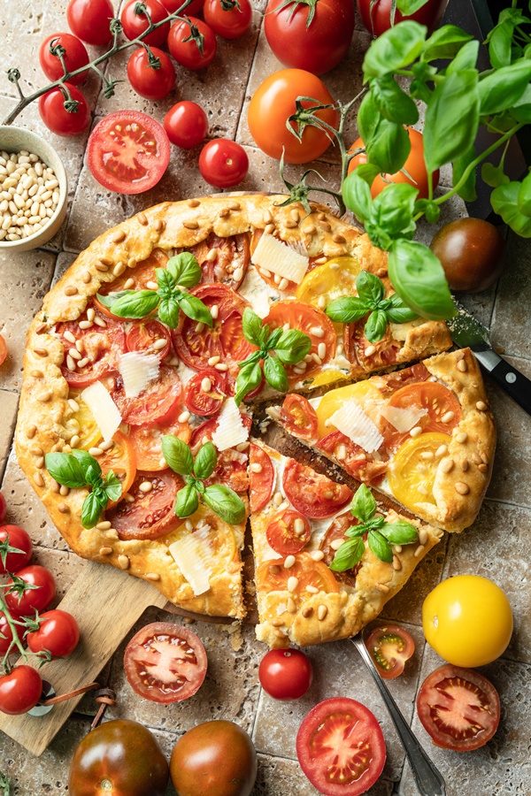 Tomaten-Galette mit Parmesan