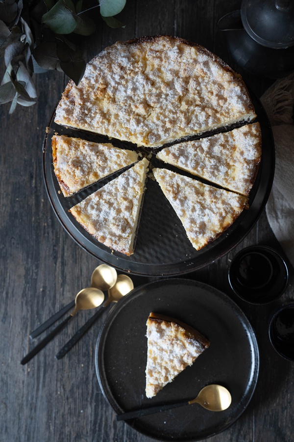 Einfaches Rezept für Käsekuchen mit Mohnfüllung und Streuseln