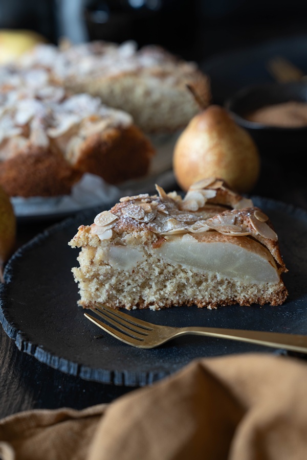 Einfacher Rührkuchen: Birnen-Mandelkuchen