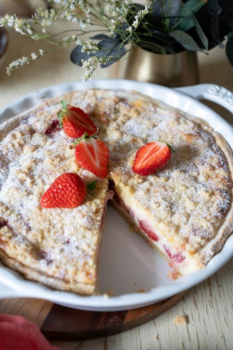 Rezept Cheesecake Streusel Pie mit Erdbeer und Rhabarber