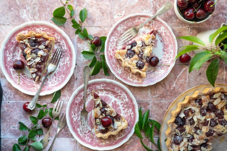 Einfaches Rezept für Kirsch-Frangipane-Tarte