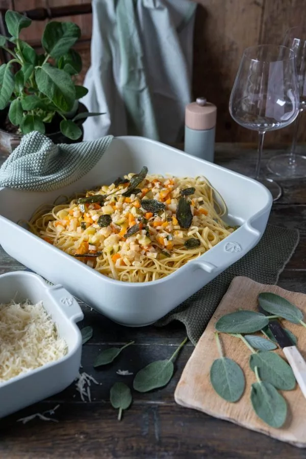 Einfache Pasta mit Gemüsesoße - lecker und fix zubereitet