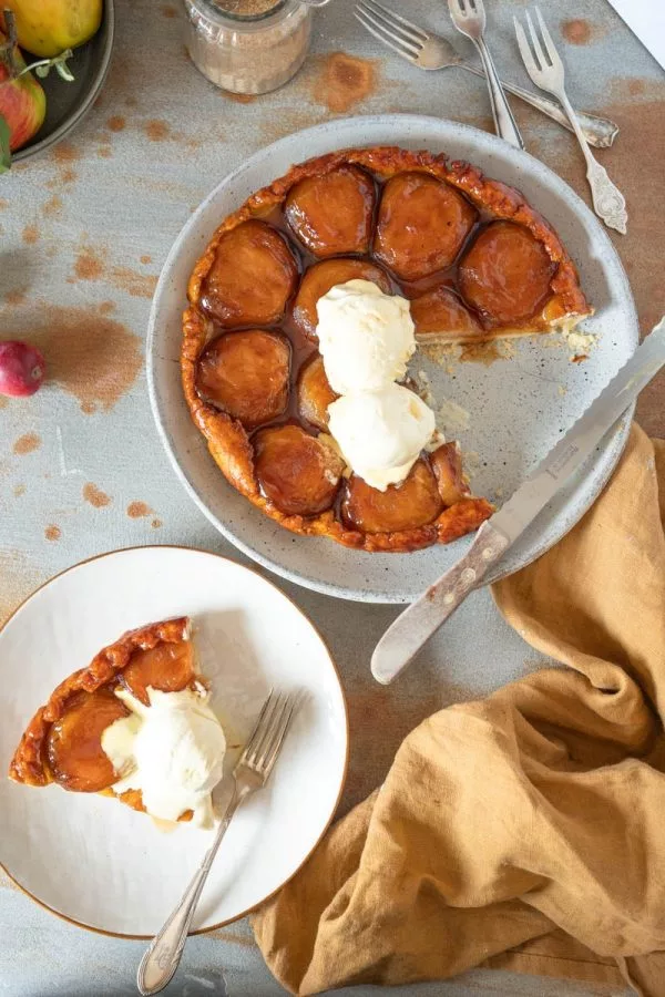 Einfache Tarte Tatin als Dessert 