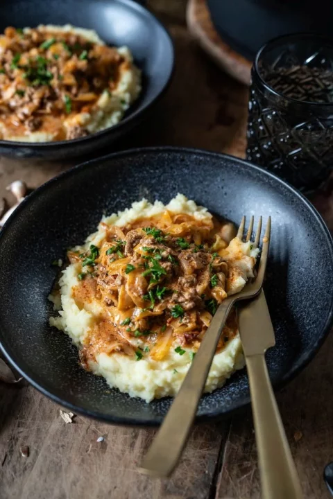 Einfache und fixe Spitzkohl-Hackfleisch-Pfanne