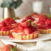 Rezept für Tartelettes aus Mürbeteig mit Mascarpone und Erdbeeren